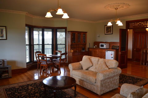 Angaston Saleyards Luxury Accommodation - Lightning Ridge Tourism 37