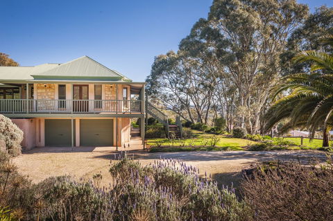 Angaston Saleyards Luxury Accommodation - Lightning Ridge Tourism 22