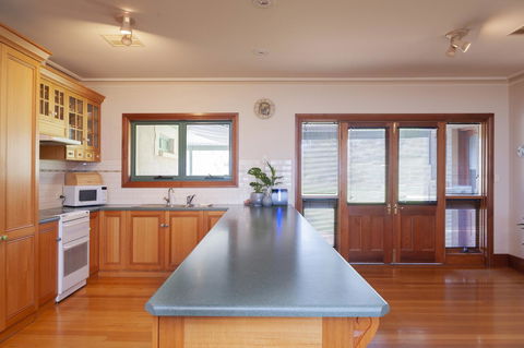 Angaston Saleyards Luxury Accommodation - Lightning Ridge Tourism 4