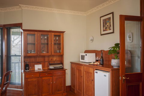 Angaston Saleyards Luxury Accommodation - Lightning Ridge Tourism 21