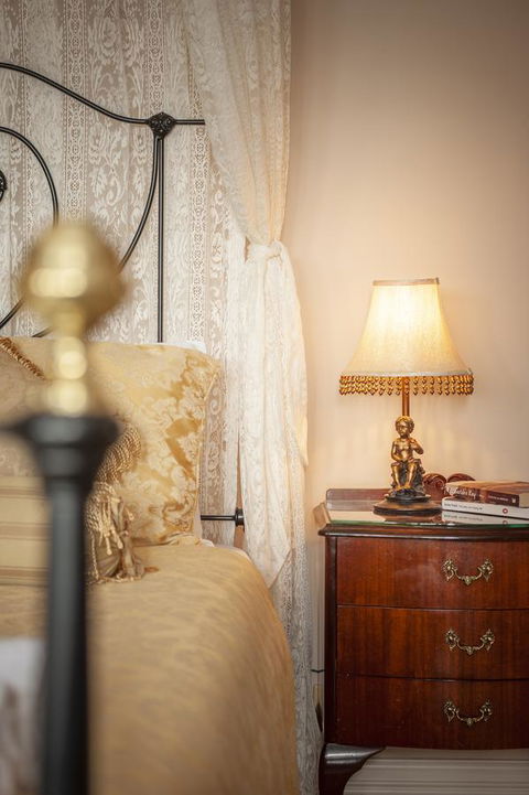 Angaston Saleyards Luxury Accommodation - Lightning Ridge Tourism 27