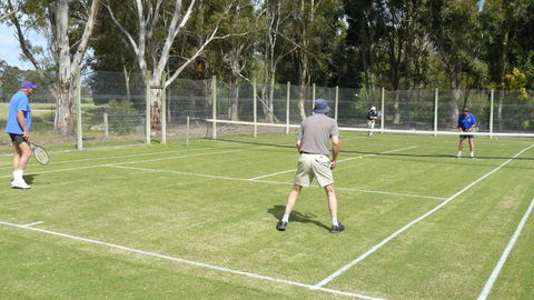 Camawald Coonawarra Cottage B&B - Lightning Ridge Tourism 7