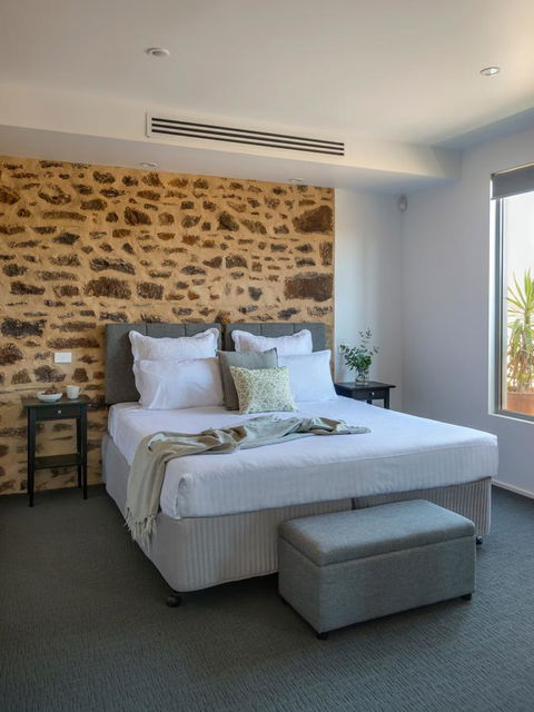 Barossa Shiraz Estate - Lightning Ridge Tourism 25