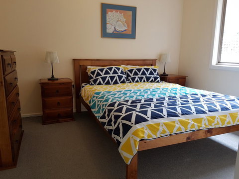 Marion Bay Holiday Villas - Lightning Ridge Tourism 3