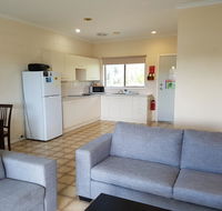 Marion Bay Holiday Villas - Lightning Ridge Tourism