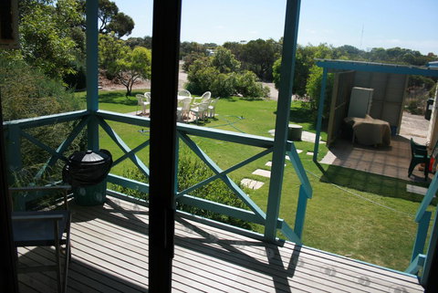 Marion Bay Holiday Villas - Lightning Ridge Tourism 16