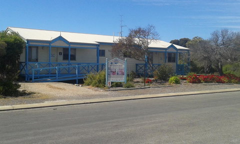 Marion Bay Holiday Villas - Lightning Ridge Tourism 5