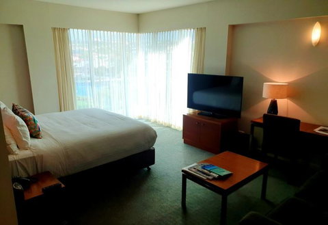 Port Lincoln Hotel - Lightning Ridge Tourism 3