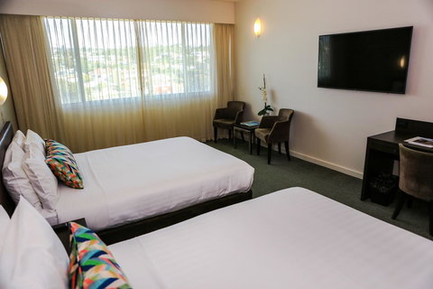 Port Lincoln Hotel - Lightning Ridge Tourism 15
