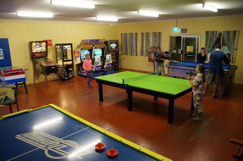 Beachside Holiday Park - Lightning Ridge Tourism 23