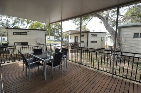 Beachside Holiday Park - Lightning Ridge Tourism 6