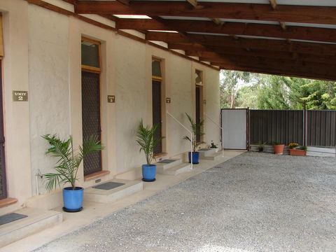 Truro Weighbridge Motel - Lightning Ridge Tourism 9