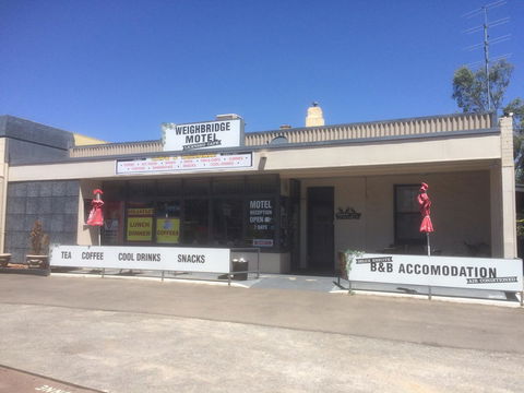 Truro Weighbridge Motel - Lightning Ridge Tourism 11