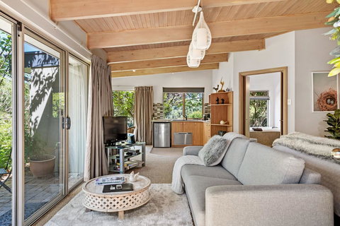 Adelaide Hills Retreats - Lightning Ridge Tourism 18