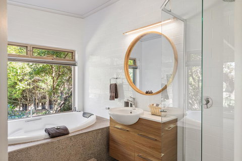 Adelaide Hills Retreats - Lightning Ridge Tourism 15