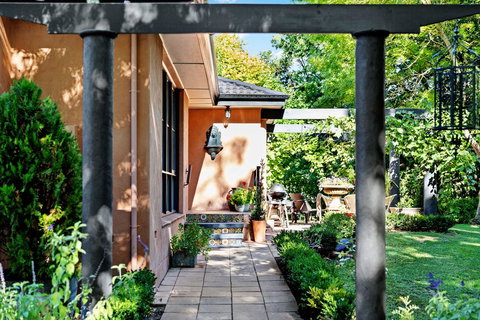 Adelaide Hills Retreats - Lightning Ridge Tourism 43