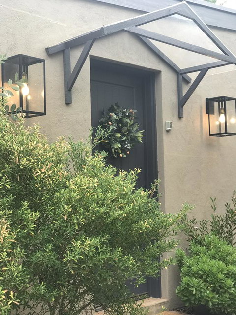 Adelaide Hills Retreats - Lightning Ridge Tourism 7