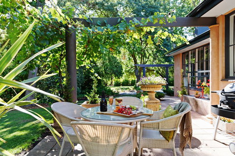 Adelaide Hills Retreats - Lightning Ridge Tourism 33