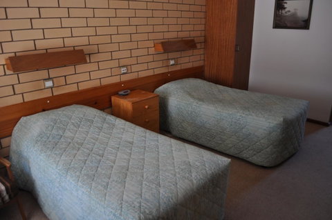 Keith Motor Inn - Lightning Ridge Tourism 16