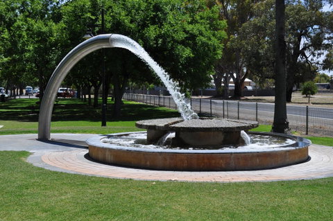 Keith Motor Inn - Lightning Ridge Tourism 1