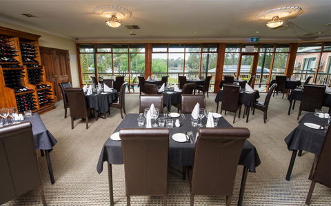 Clare Country Club - Lightning Ridge Tourism 27