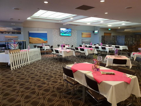 Nightcap At Hotel Victor - Lightning Ridge Tourism 16