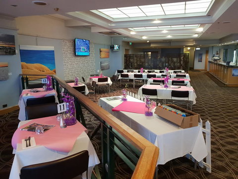 Nightcap At Hotel Victor - Lightning Ridge Tourism 3