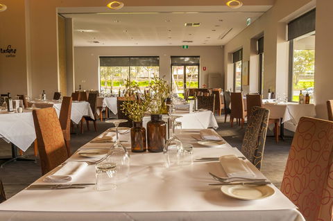Serafino McLaren Vale - Lightning Ridge Tourism 9