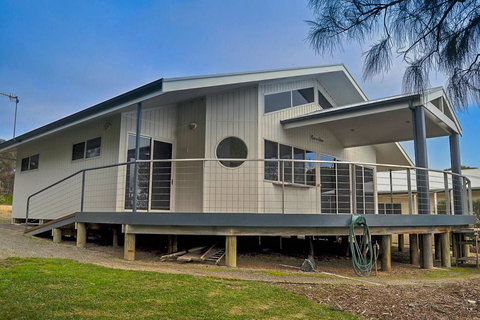 Rest A Shore Coffin Bay - Lightning Ridge Tourism 1