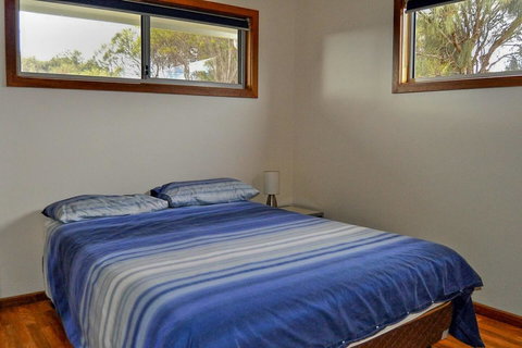 Rest A Shore Coffin Bay - Lightning Ridge Tourism 9