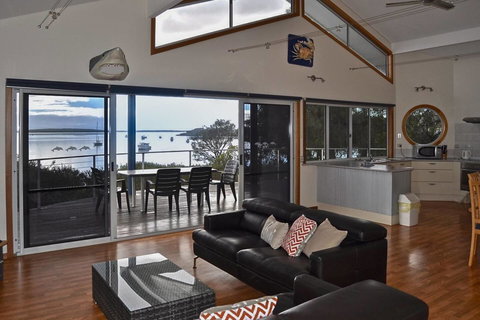 Rest A Shore Coffin Bay - Lightning Ridge Tourism 3