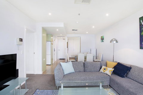 Beachside Luxury & Comfort, Ocean Views In Glenelg - Lightning Ridge Tourism 10