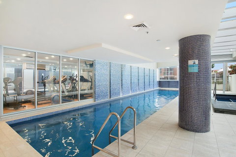 Beachside Luxury & Comfort, Ocean Views In Glenelg - Lightning Ridge Tourism 5