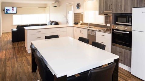 Wallaroo Holiday Park - Lightning Ridge Tourism 15