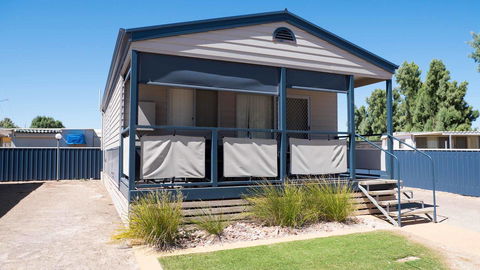 Wallaroo Holiday Park - Lightning Ridge Tourism 16