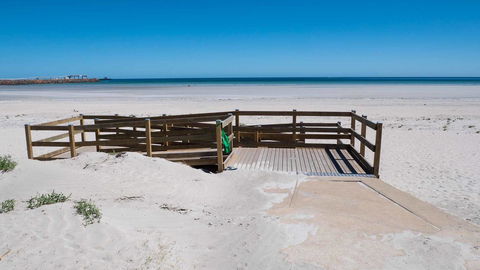 Wallaroo Holiday Park - Lightning Ridge Tourism 12