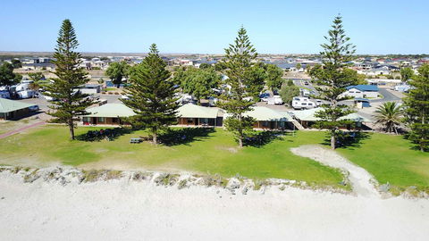 Wallaroo Holiday Park - Lightning Ridge Tourism 0