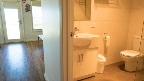 Wallaroo Holiday Park - Lightning Ridge Tourism 20