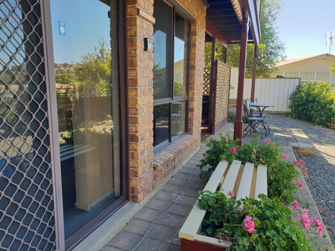 Barossa Valley Studio - Lightning Ridge Tourism 6