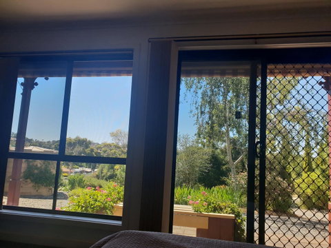 Barossa Valley Studio - Lightning Ridge Tourism 15