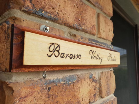 Barossa Valley Studio - Lightning Ridge Tourism 10
