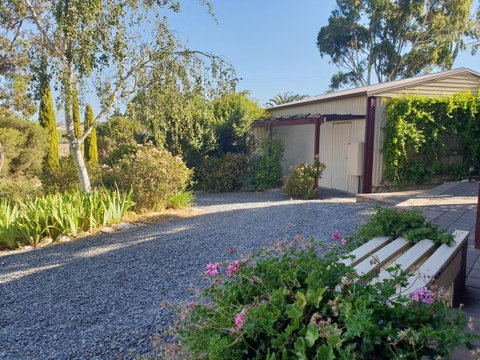 Barossa Valley Studio - Lightning Ridge Tourism 20