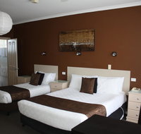 Lakeview Motel and Apartments - Lightning Ridge Tourism