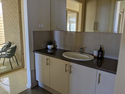 Ochre Point Beach House On Moana Seafront - Lightning Ridge Tourism 13