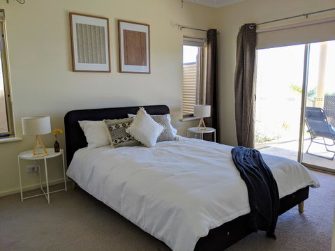 Ochre Point Beach House On Moana Seafront - Lightning Ridge Tourism 11