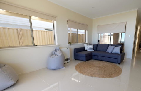 Ochre Point Beach House On Moana Seafront - Lightning Ridge Tourism 15