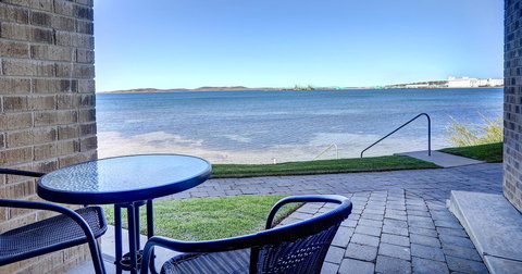 Limani Motel - Lightning Ridge Tourism 7