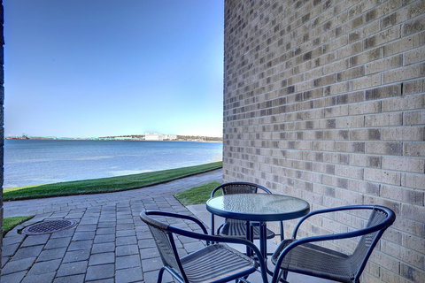 Limani Motel - Lightning Ridge Tourism 38