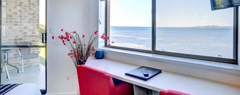 Limani Motel - Lightning Ridge Tourism 32