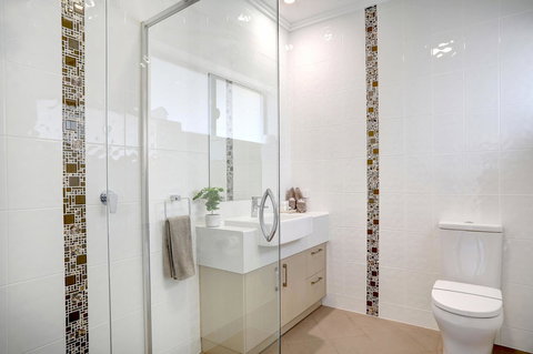 Limani Motel - Lightning Ridge Tourism 21